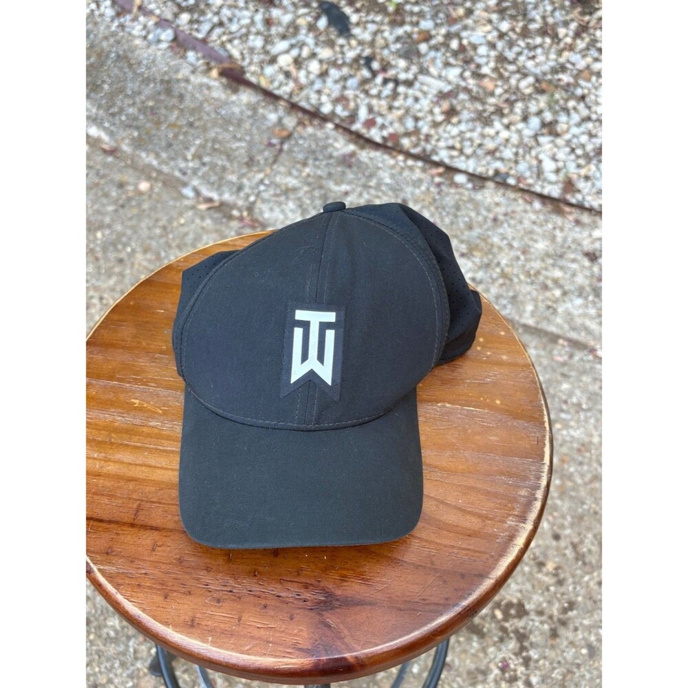 Nike Tiger Woods TW Heritage86 Golf Hat Mens L/xl Black Perforated 892482-010